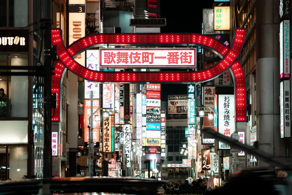 2025年高考志愿填报新政解读:辽宁地区升学路径规划趋势分析