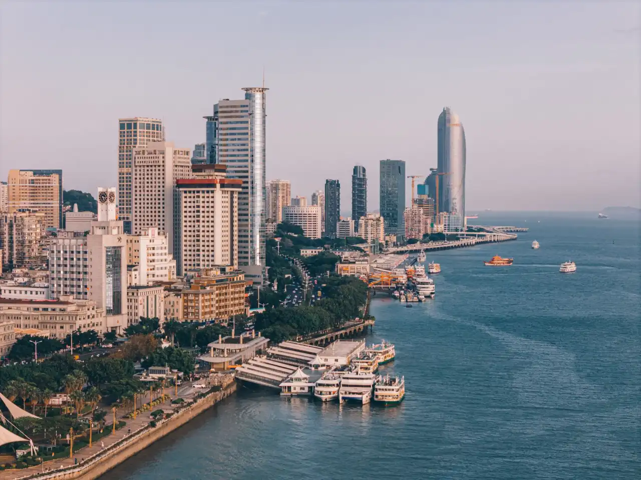 高考志愿通与同类在线升学课程功能对比分析